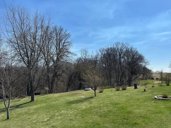 $390,000 | 18760 Hillside Road, Morrison, IL 61270