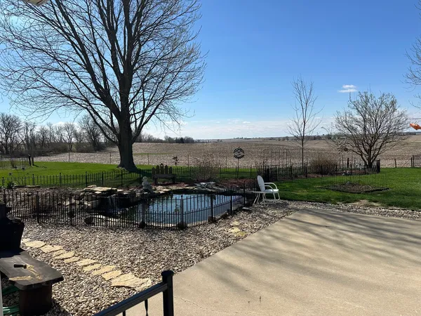 $390,000 | 18760 Hillside Road, Morrison, IL 61270