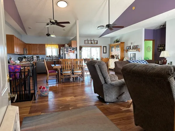 $390,000 | 18760 Hillside Road, Morrison, IL 61270