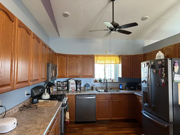 $390,000 | 18760 Hillside Road, Morrison, IL 61270