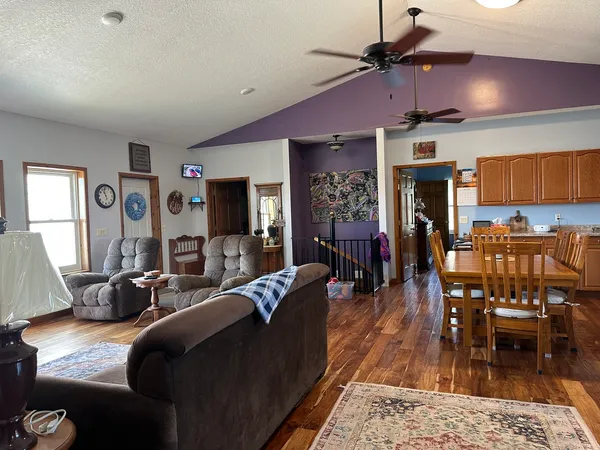 $390,000 | 18760 Hillside Road, Morrison, IL 61270