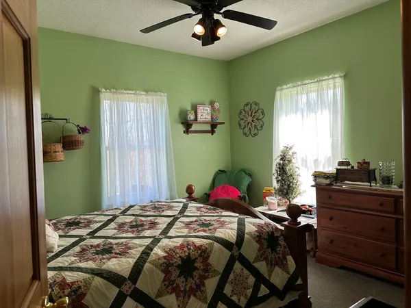 $390,000 | 18760 Hillside Road, Morrison, IL 61270
