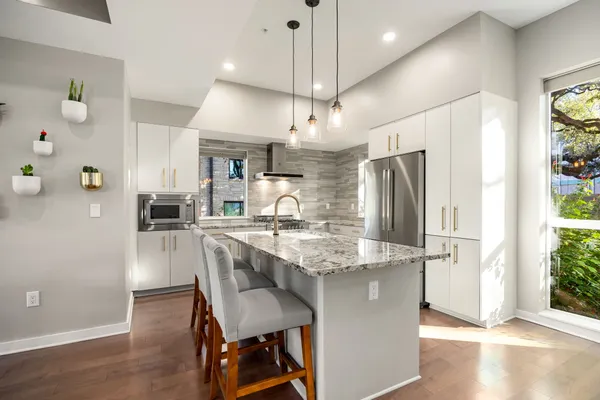$1,100,000 | 2003 Wilson Street, Unit 5, Austin, TX 78704
