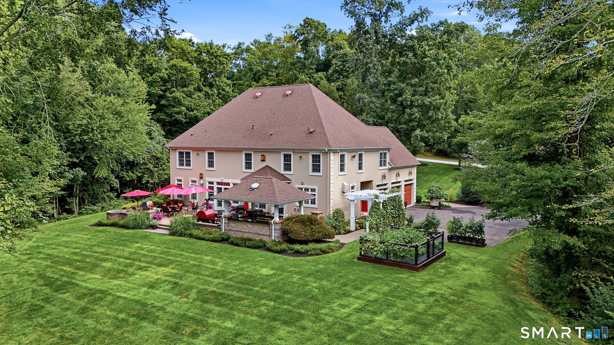 8 Lindera Lane Clinton, CT 06413 - Photo 2 of 40 Gallery Image 2