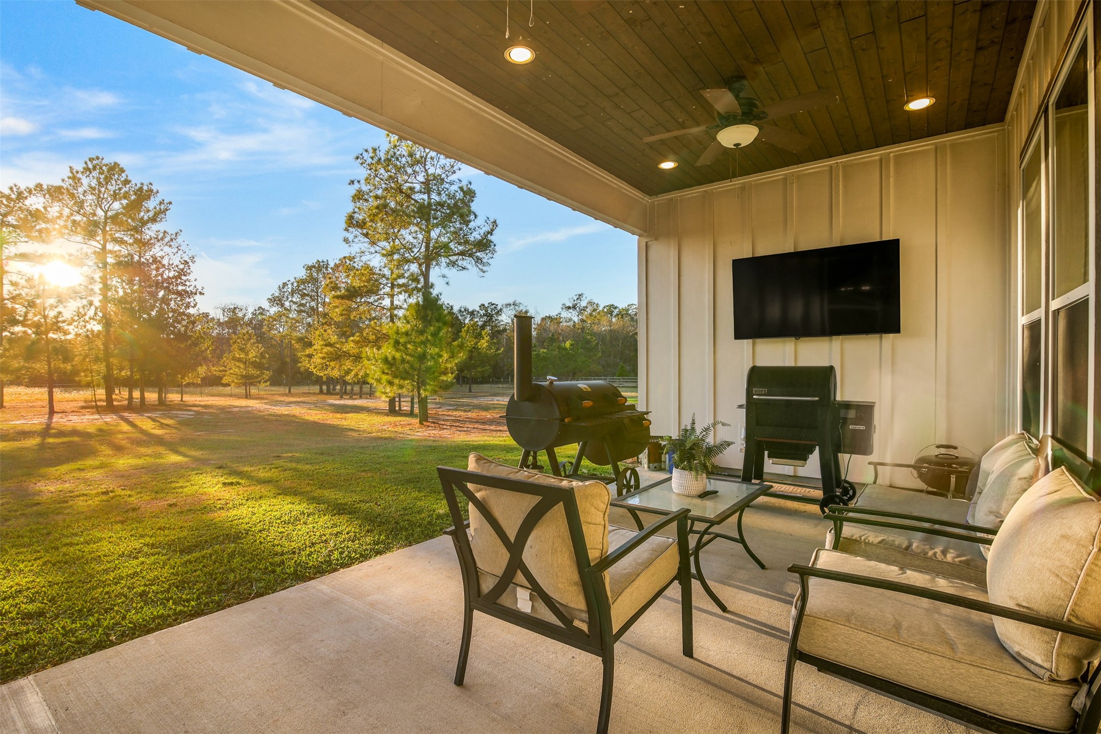 4219 Cross Cut Cleveland, TX 77328 - Photo 23 of 34 a outdoor living space with furniture