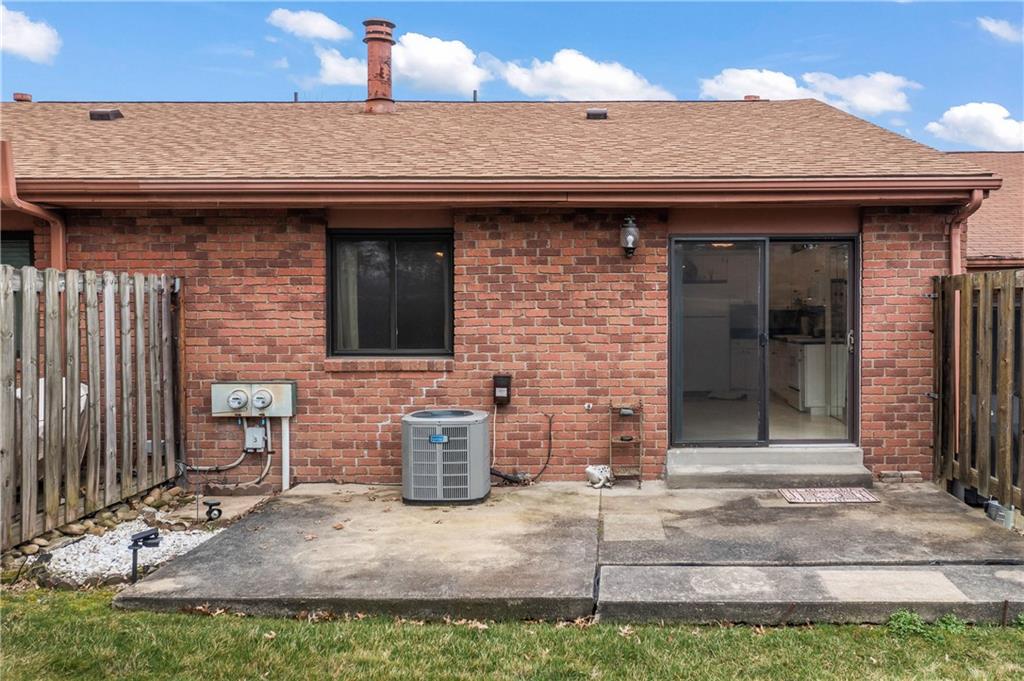 2765 Bingham Drive Pittsburgh, PA 15241 - Photo 21 of 25 a front view of a house with garden