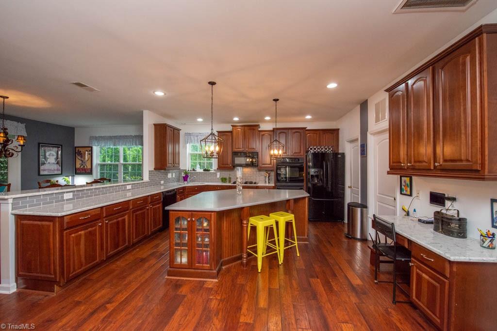 3084 Sycamore Point Trail High Point, NC 27265 - Photo 7 of 33 Gallery Image 7