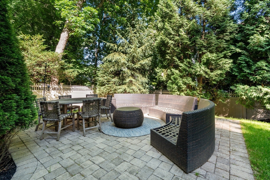 59 Cleveland Road Wellesley, MA 02481 - Photo 27 of 29