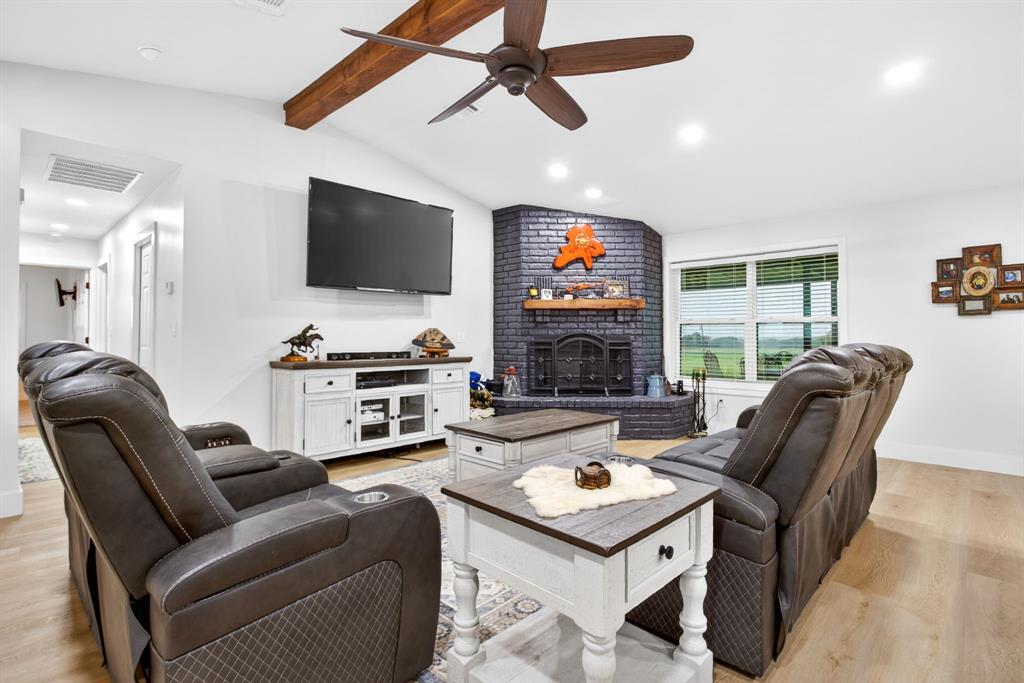 3914 Alamo Road Bowie, TX 76230 - Photo 4 of 34