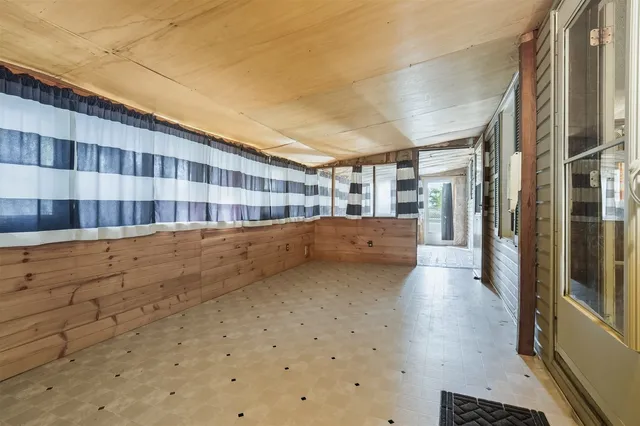 a view of a storage & utility room