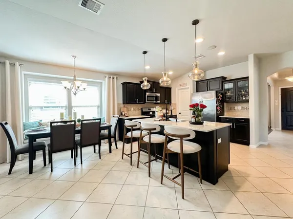 $2,050 | 5610 Casa Martin Drive, Katy, TX 77449
