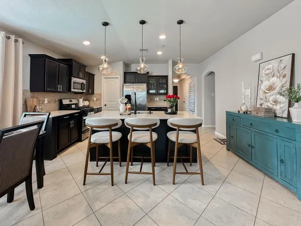 $2,050 | 5610 Casa Martin Drive, Katy, TX 77449