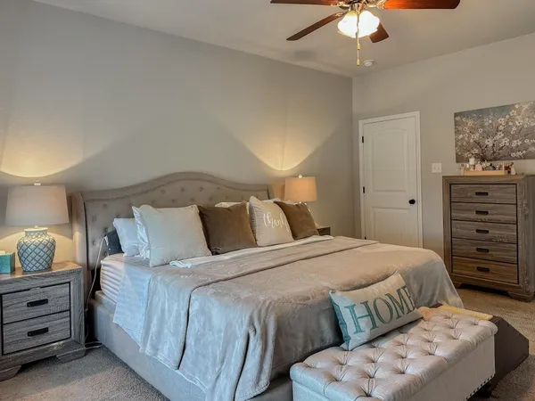 $2,050 | 5610 Casa Martin Drive, Katy, TX 77449