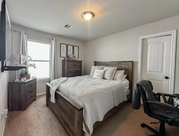 $2,050 | 5610 Casa Martin Drive, Katy, TX 77449