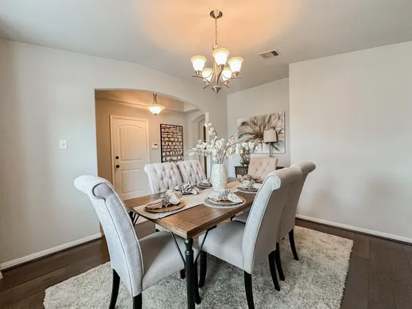 $2,050 | 5610 Casa Martin Drive, Katy, TX 77449