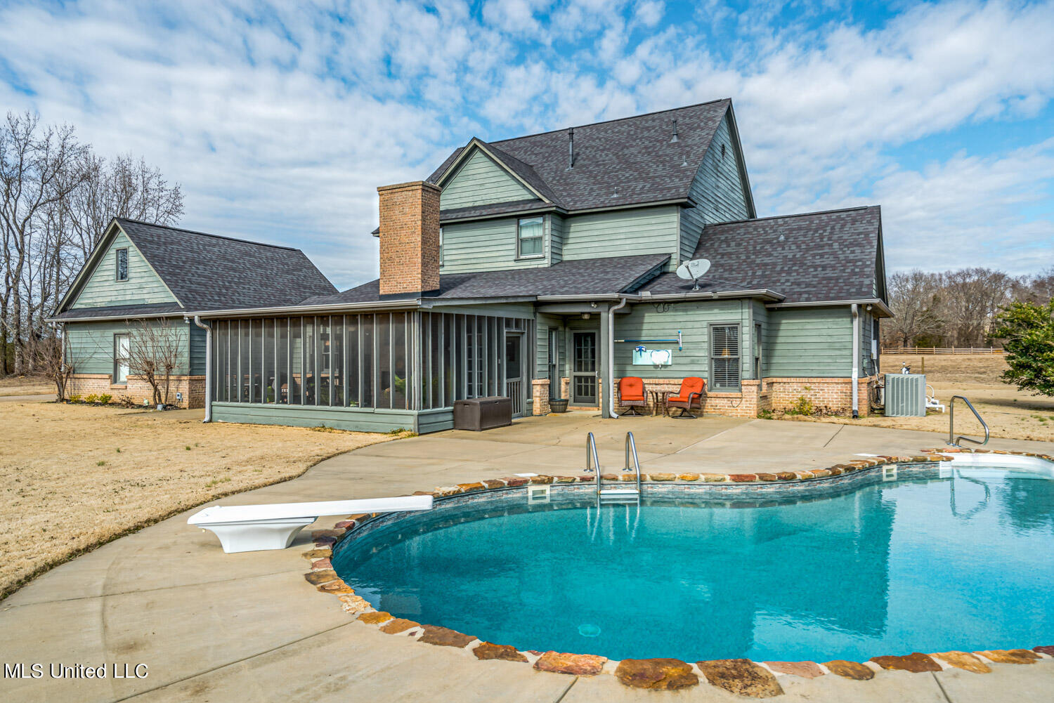 2968 Lyles Road Senatobia, MS 38668 - Photo 29 of 43 Rear View w/Pool
