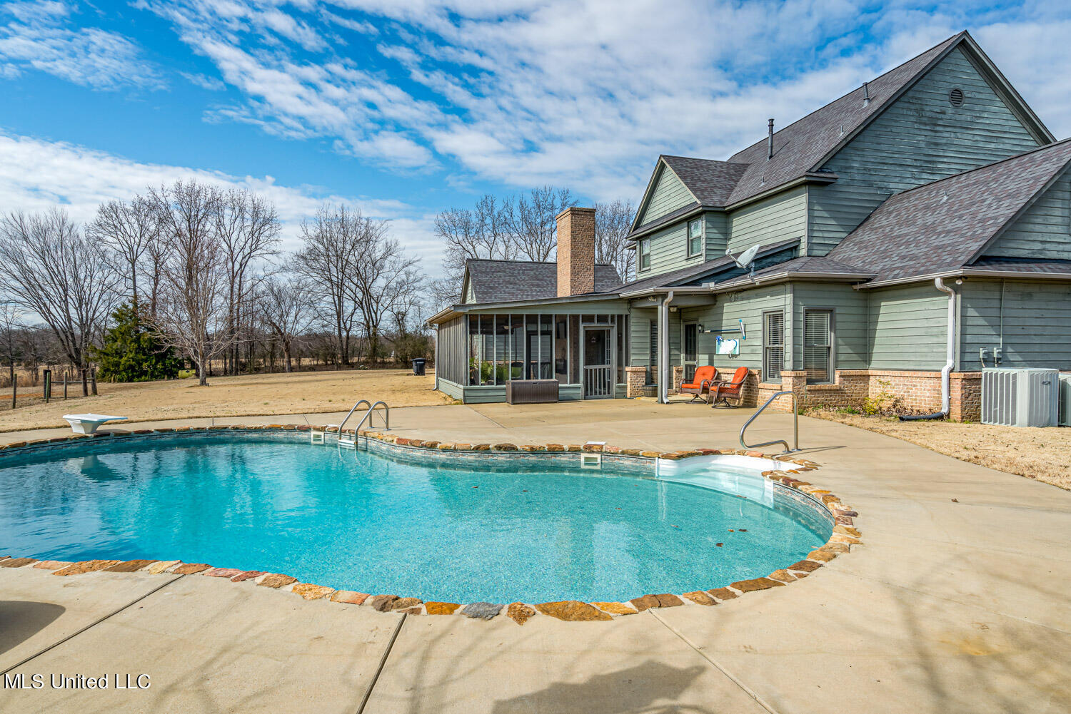 2968 Lyles Road Senatobia, MS 38668 - Photo 30 of 43 Salt Water Pool