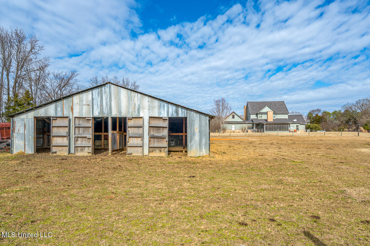 2968 Lyles Road Senatobia, MS 38668 - Photo 37 of 43 Barn - Workshop - REAR