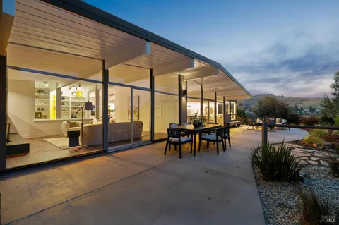 $2,595,000 | 748 Beechnut Court, San Rafael, CA 94903