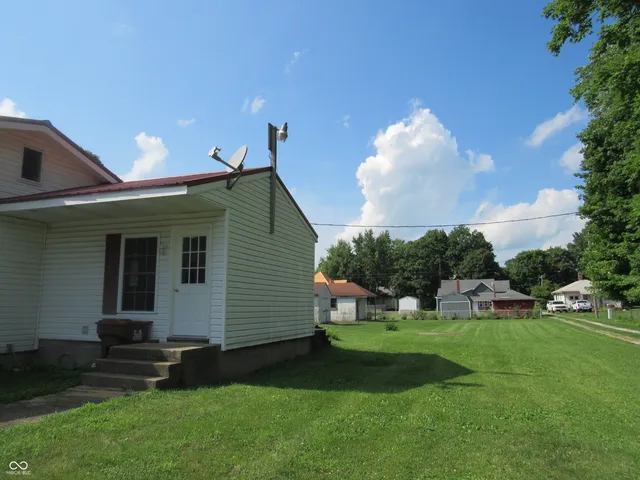 $155,500 | 204 East Walnut Street, Waynetown, IN 47990