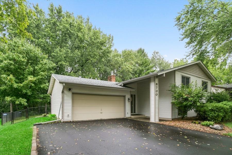 8700 Darnel Road Eden Prairie, MN 55344 - Photo 2 of 17 Gallery Image 2