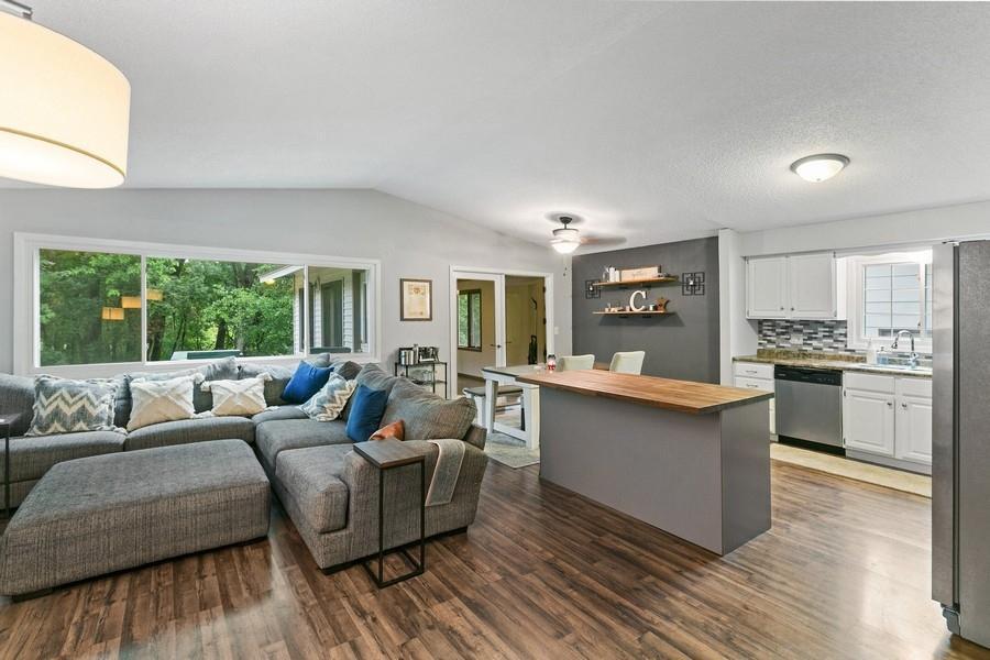 8700 Darnel Road Eden Prairie, MN 55344 - Photo 3 of 17 Gallery Image 3