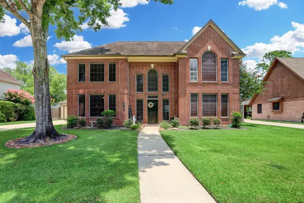 $2,950 | 1611 Falcon Ridge Boulevard, Friendswood, TX 77546