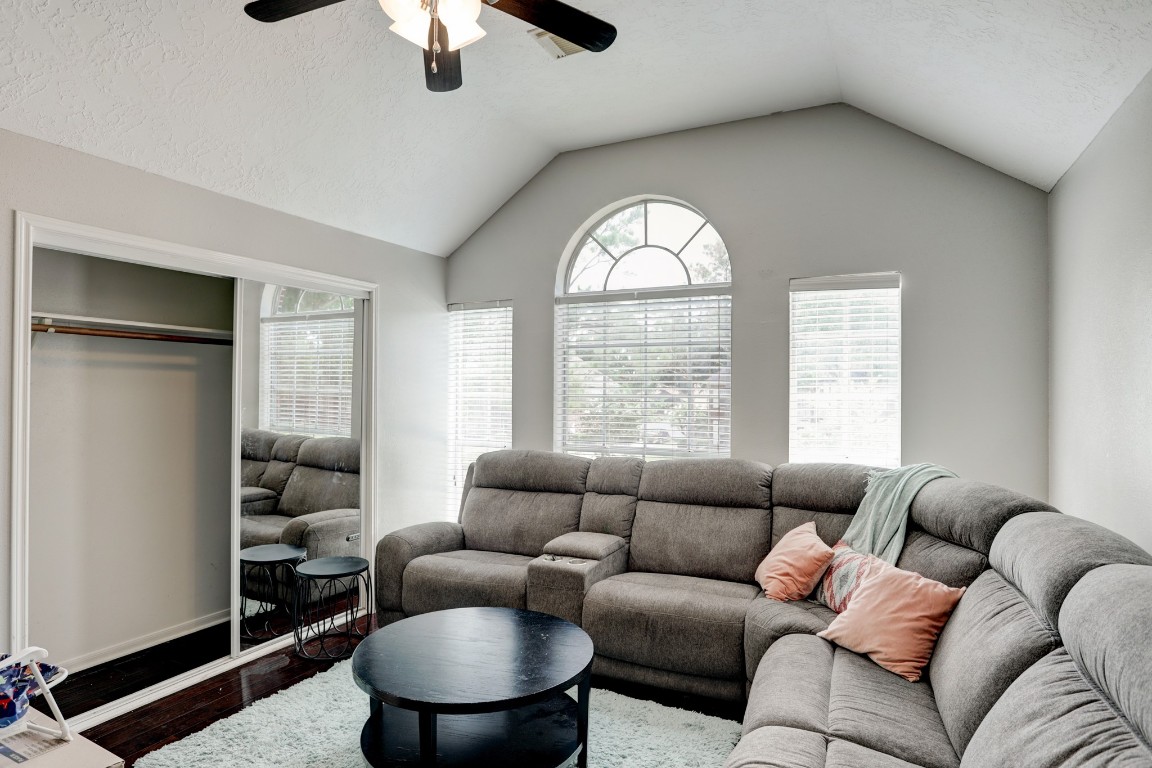 1611 Falcon Ridge Boulevard Friendswood, TX 77546 - Photo 5 of 11 This is one of the bedrooms upstairs, currently being used as a 2nd area for the kids to play!