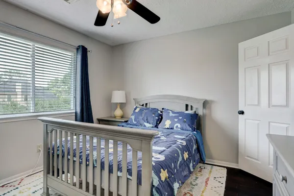 $2,950 | 1611 Falcon Ridge Boulevard, Friendswood, TX 77546