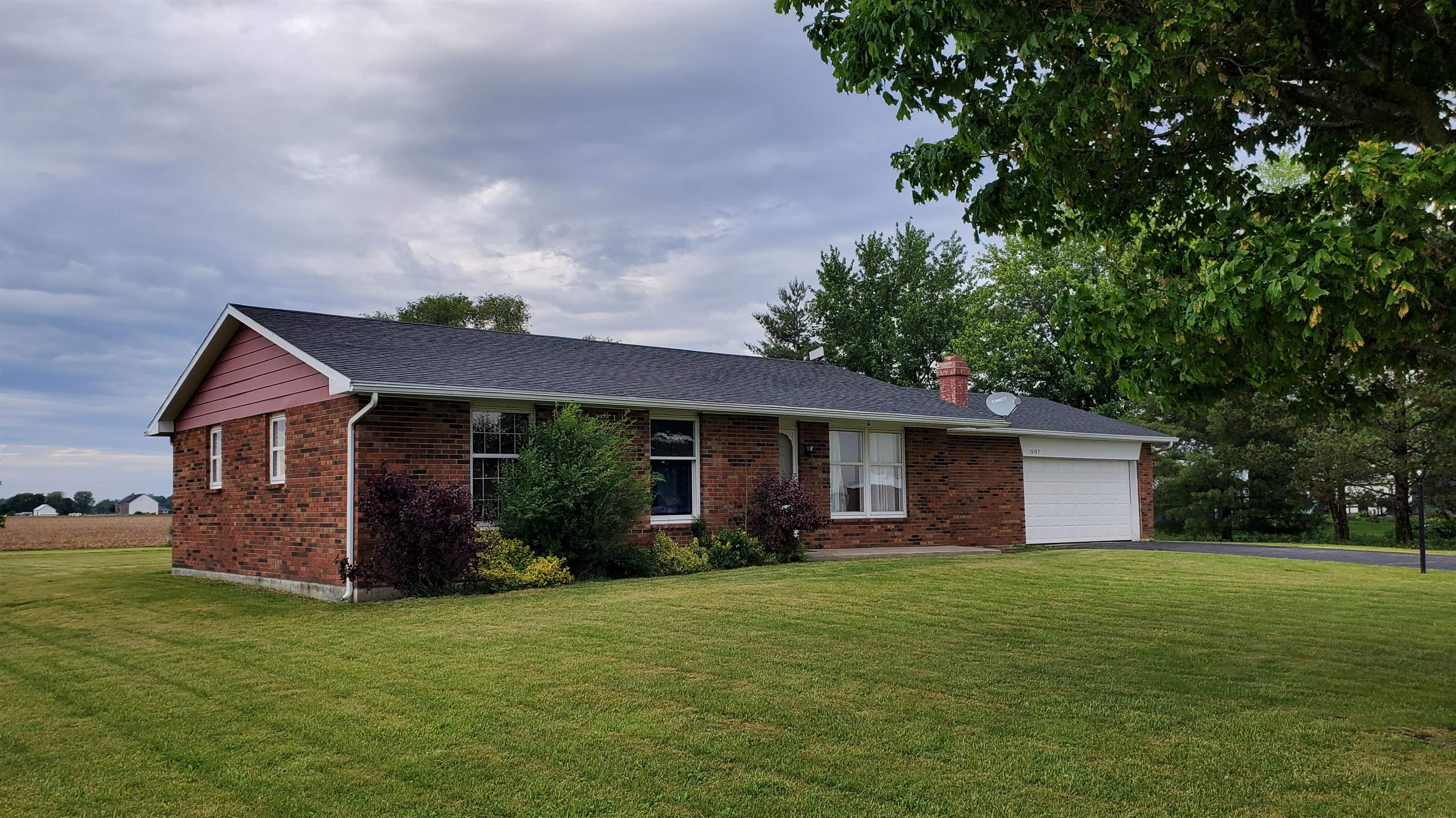 15107 East Tillman Road Fort Wayne, IN 46816 - Photo 3 of 10