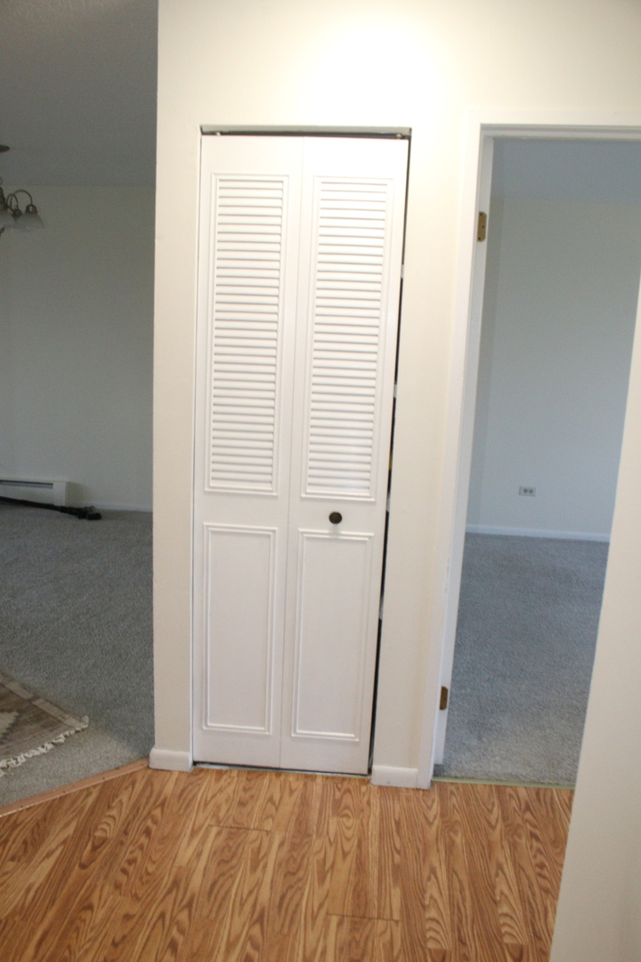 2 Timber Lane, Unit 17 Vernon Hills, IL 60061 - Photo 20 of 28 a view of room with window