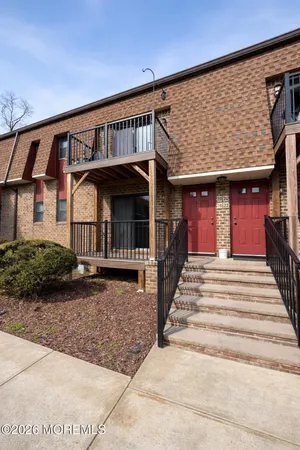 $2,200 | 18 Ginger Court, Eatontown, NJ 07724