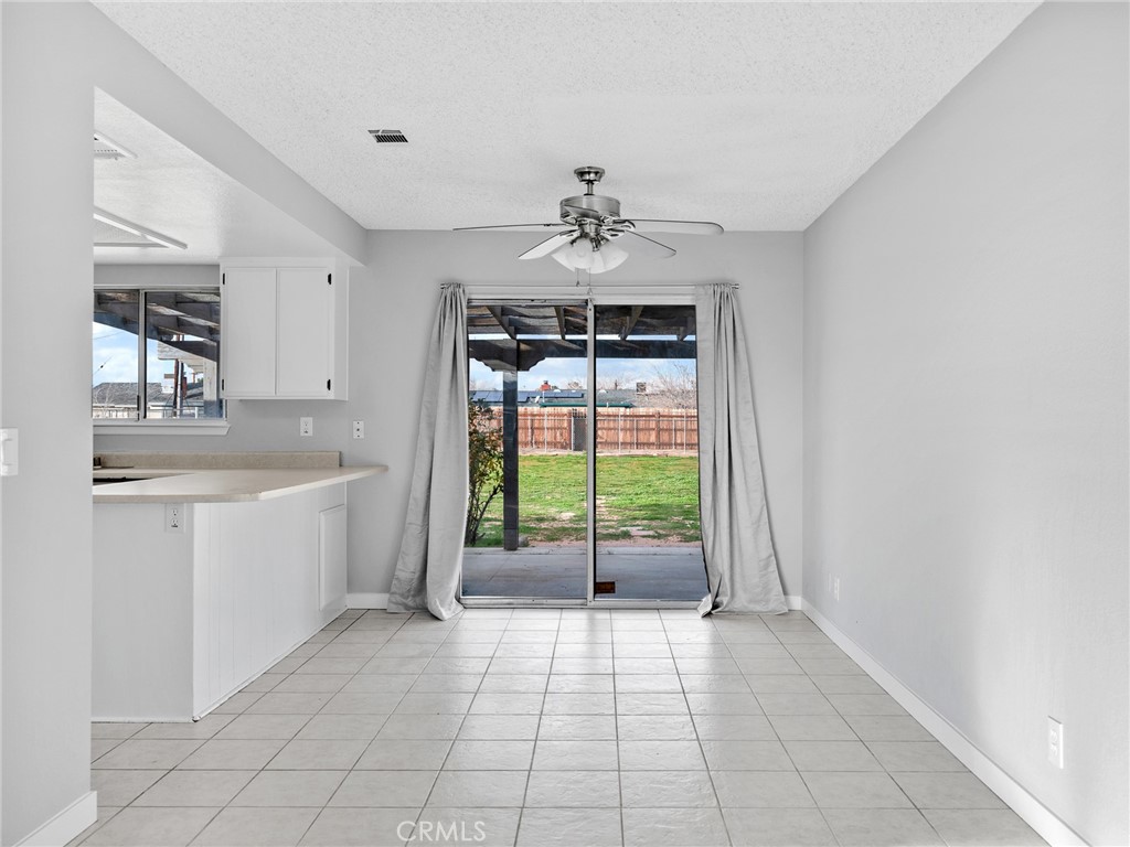 15394 Ute Road Apple Valley, CA 92307 - Photo 9 of 30