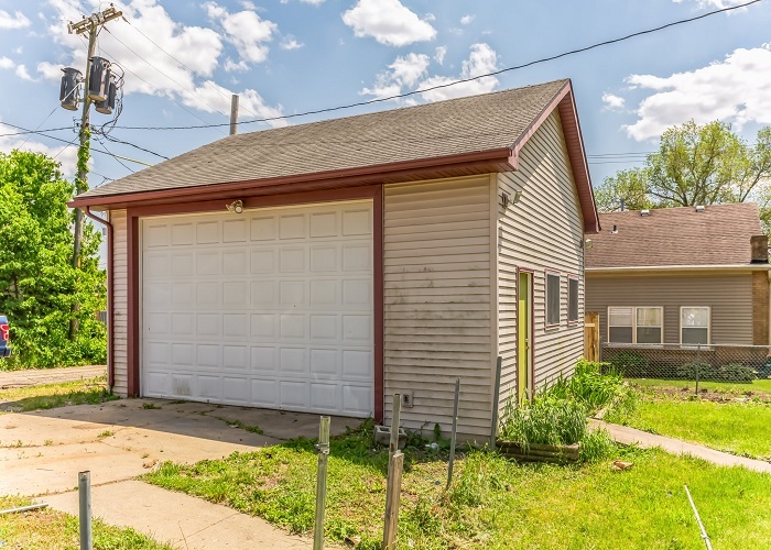 309 North 9th Street Rochelle, IL 61068 - Photo 7 of 23 a front view of a house with garden