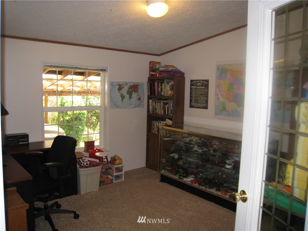 301 Clark Creek Road Longview, WA 98632 - Photo 6 of 36 Gallery Image 6