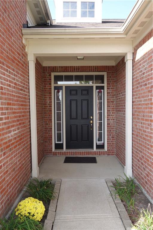 10836 Jamestown Road Indianapolis, IN 46234 - Photo 2 of 24 Gallery Image 2