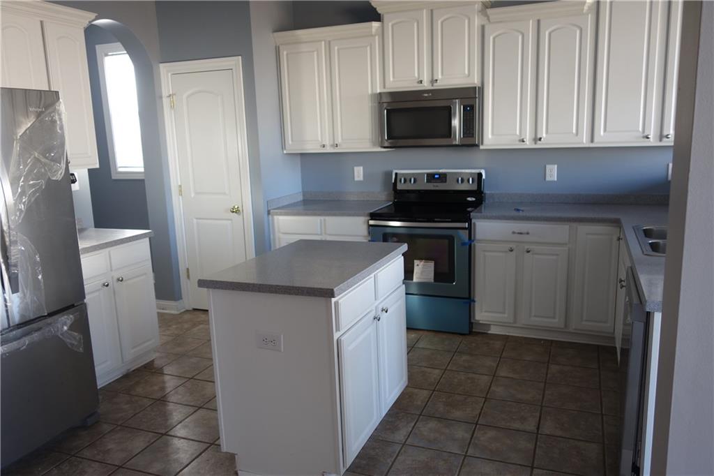 10836 Jamestown Road Indianapolis, IN 46234 - Photo 12 of 24 Gallery Image 12