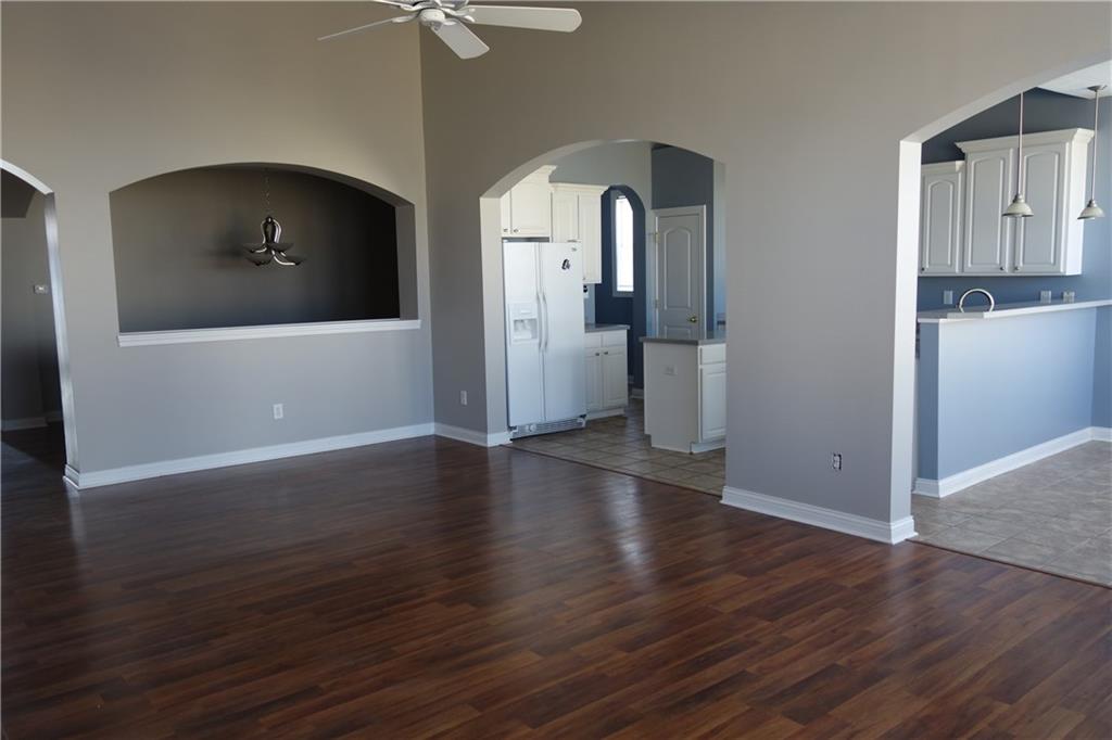 10836 Jamestown Road Indianapolis, IN 46234 - Photo 5 of 24 Gallery Image 5