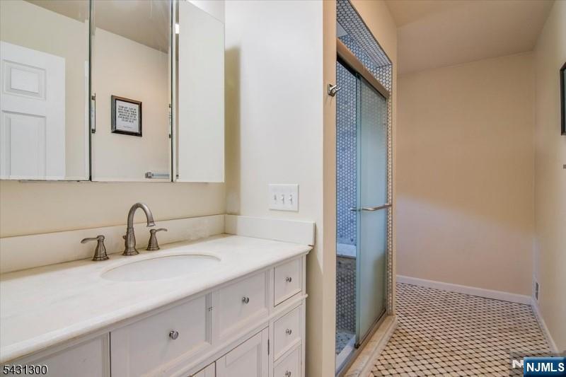 26 Little Falls Road, Unit 12 Cedar Grove, NJ 07009 - Photo 21 of 27