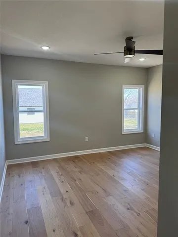 $375,000 | 305 North Prairie Street, Hamilton, MO 64644