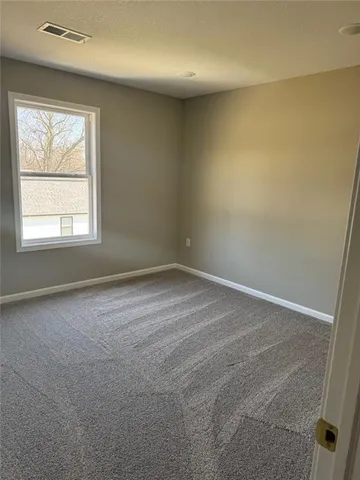 $375,000 | 305 North Prairie Street, Hamilton, MO 64644