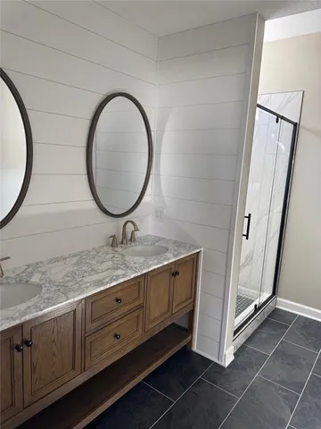 $375,000 | 305 North Prairie Street, Hamilton, MO 64644