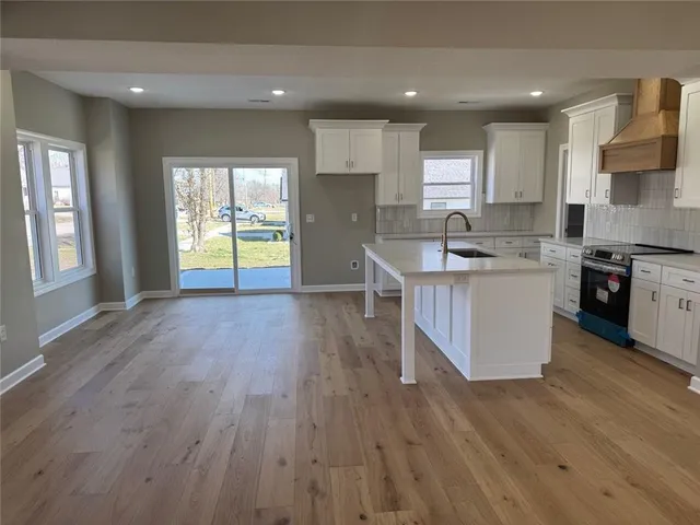 $375,000 | 305 North Prairie Street, Hamilton, MO 64644