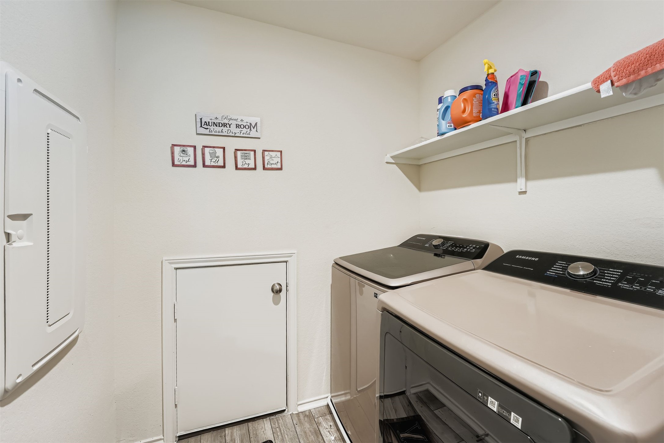 144 Gunther Way Taylor, TX 76574 - Photo 22 of 29 a utility room with dryer and washer