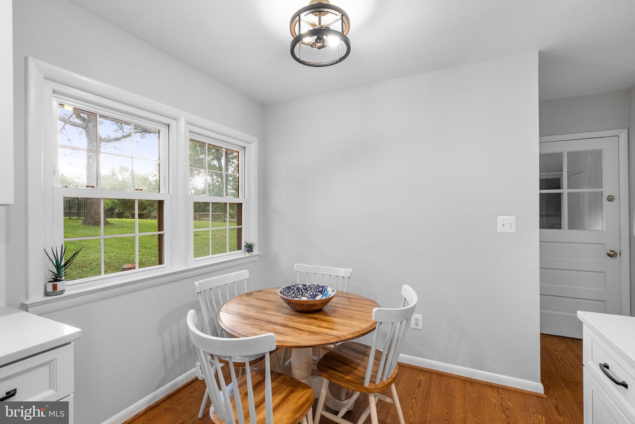 7400 Rocky Road Gaithersburg, MD 20882 - Photo 15 of 51 Breakfast area