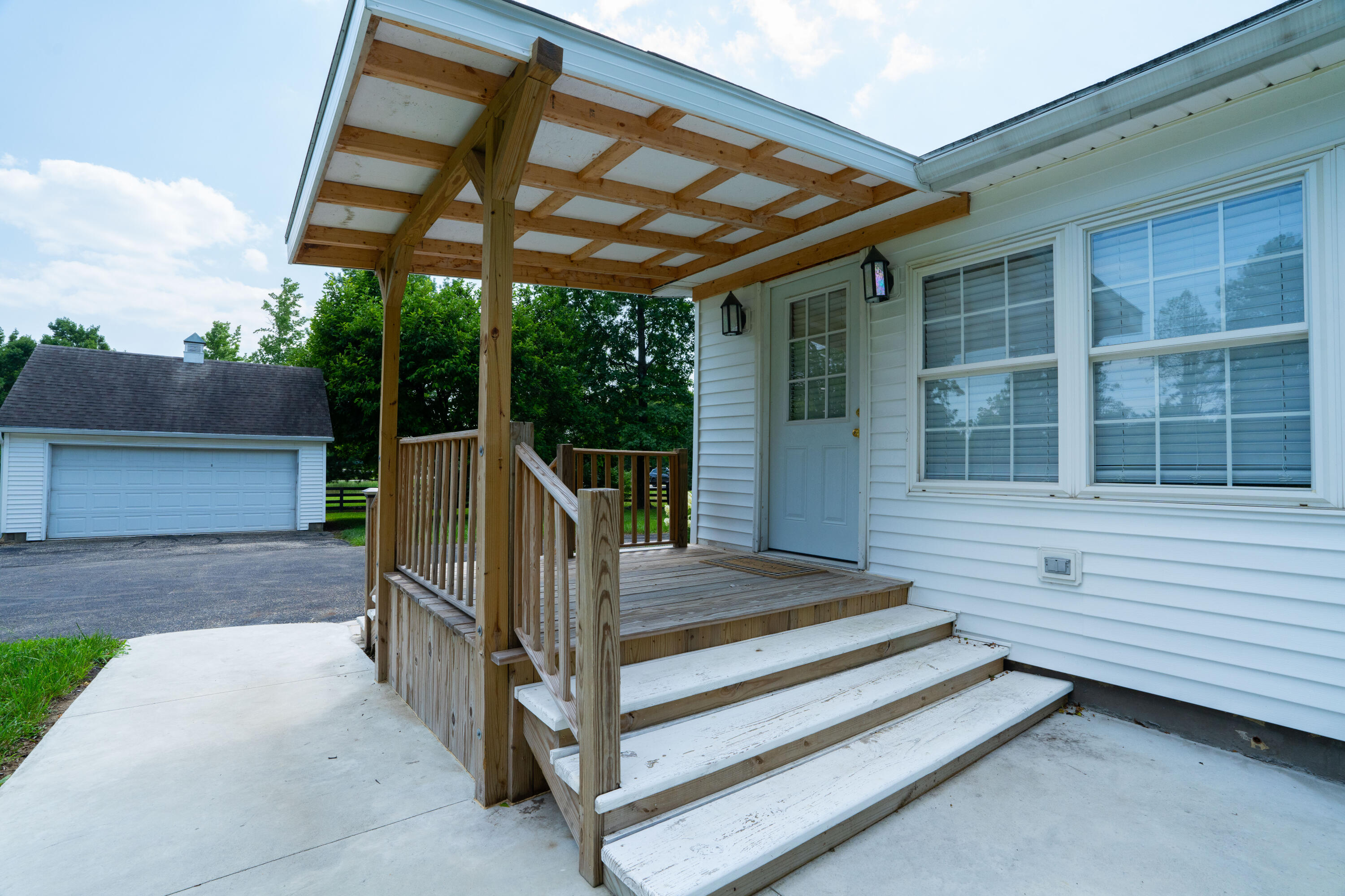 2036 Troy Road Springfield, OH 45504 - Photo 8 of 46