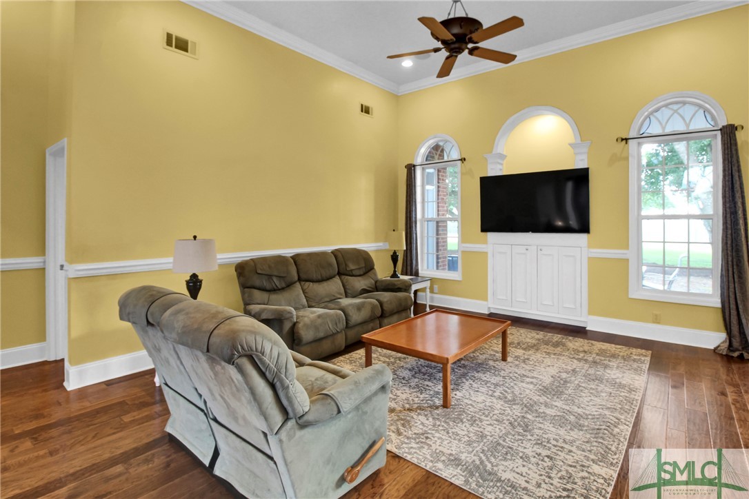 313 Birch Drive Rincon, GA 31326 - Photo 8 of 41 Living Room