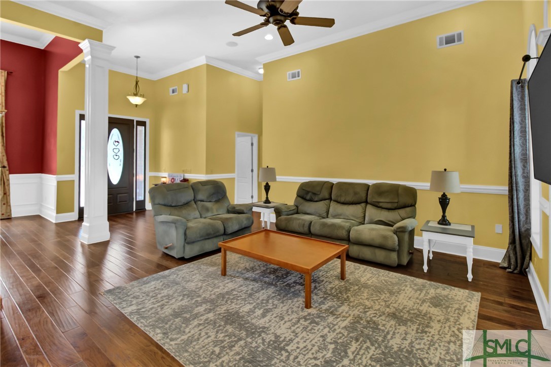 313 Birch Drive Rincon, GA 31326 - Photo 10 of 41 Living Room