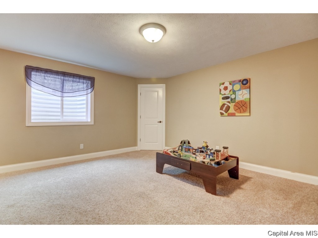 2805 Covered Wagon Trail Springfield, IL 62711 - Photo 30 of 36 Gallery Image 30