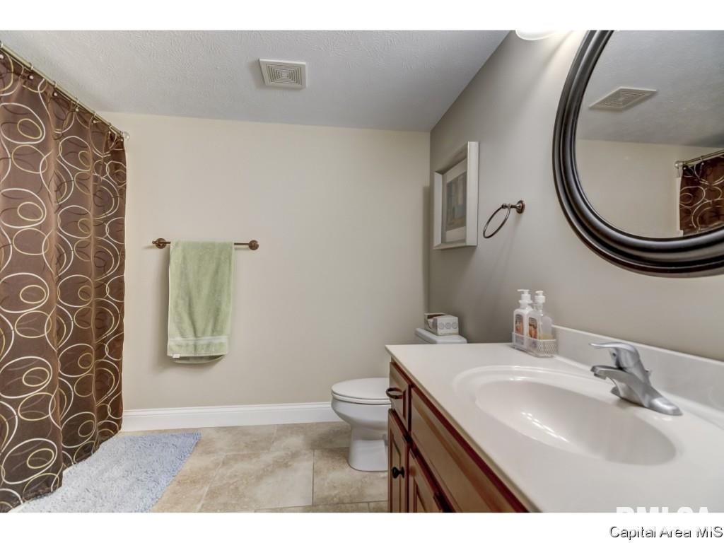 2805 Covered Wagon Trail Springfield, IL 62711 - Photo 32 of 36 Gallery Image 32